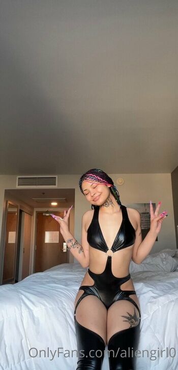 Aliengirl0