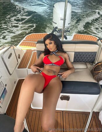 Full leaked Bombshell private onlyfans photo