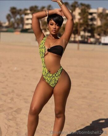 Full leaked Bombshell private onlyfans photo
