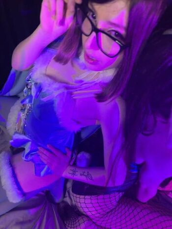 Green.mochi._shoots
