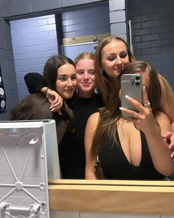 Full leaked Synthisia/ private onlyfans photo
