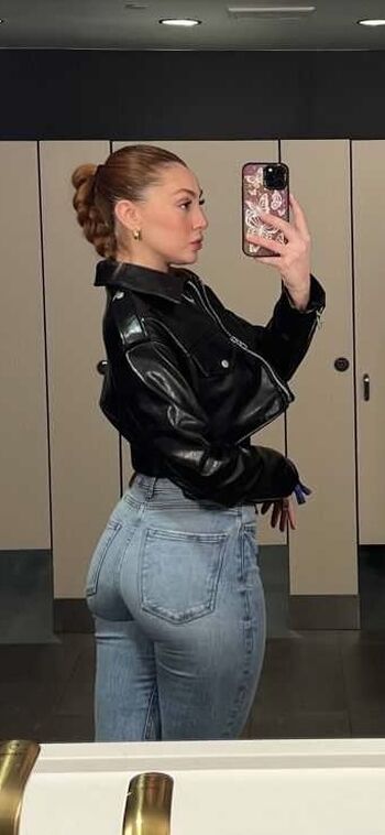Full leaked Saby hesri private onlyfans photo