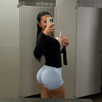 Sua Lee